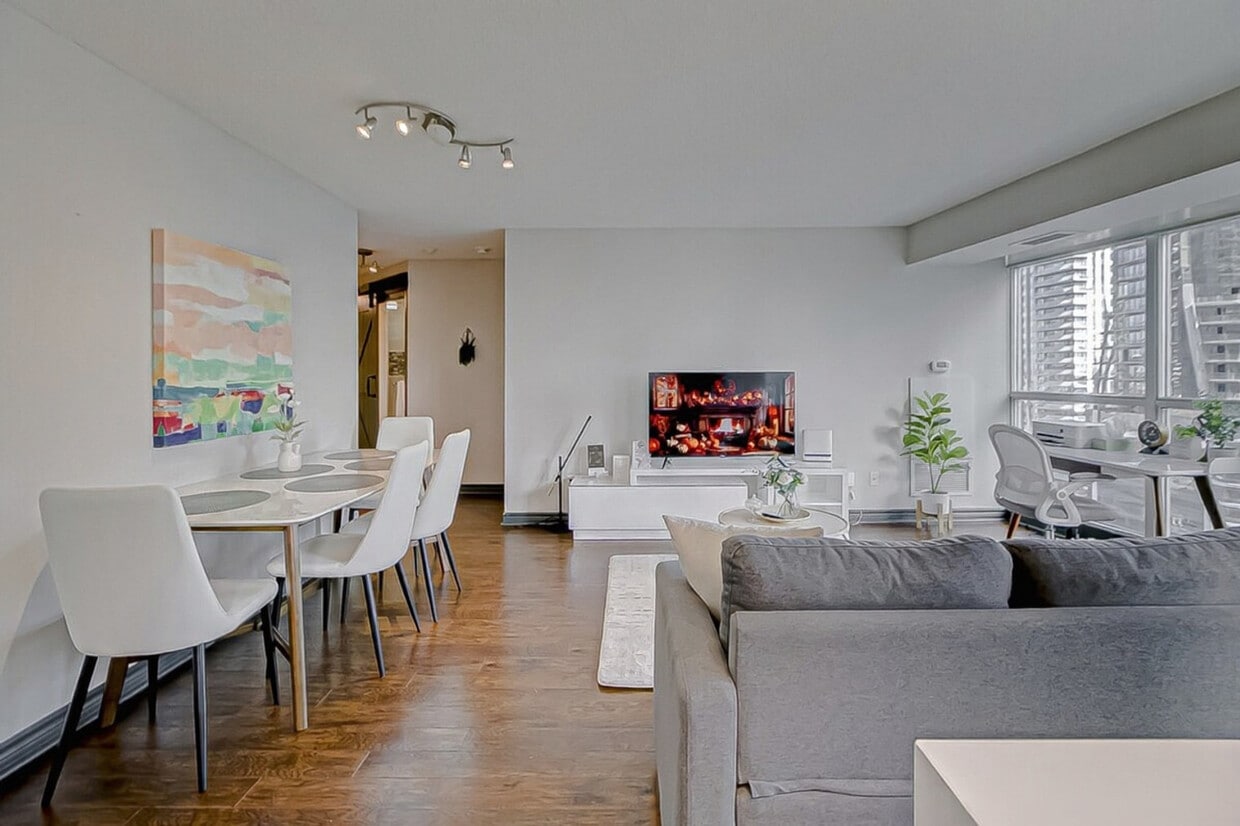 Photo principale - 18 Yonge St