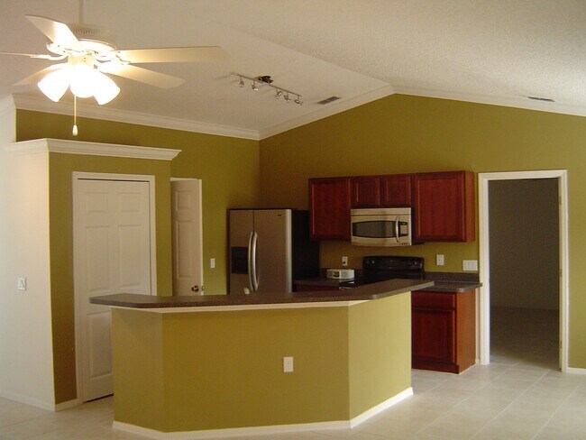 Foto del edificio - 3734 SW Masilunas St