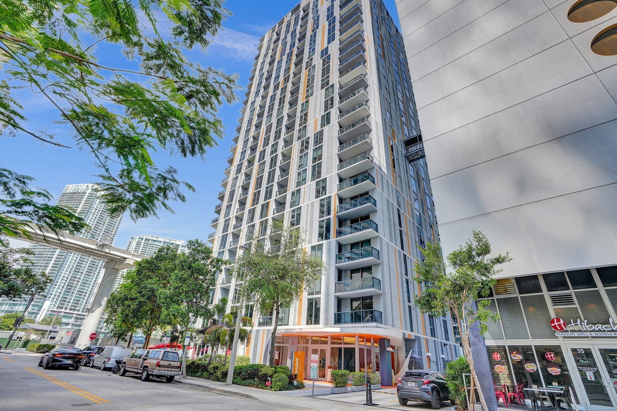Photo - 31 Southeast 6th Street Apt #805, Miami, FL 33131 - 0 BR 1 BA condo