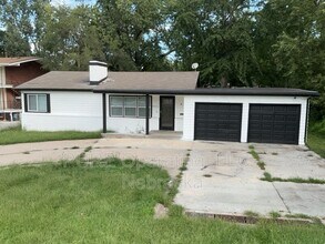 Building Photo - 5236 Ames Ave