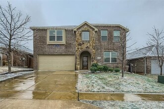 Building Photo - 805 Woodmark Dr