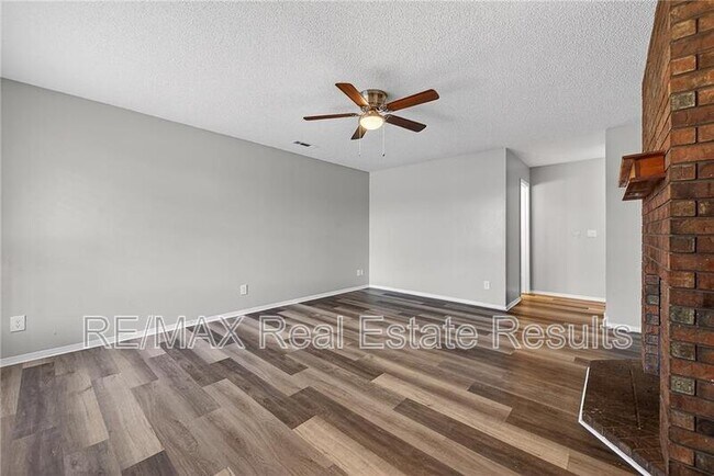 Building Photo - 4418 Acoma St