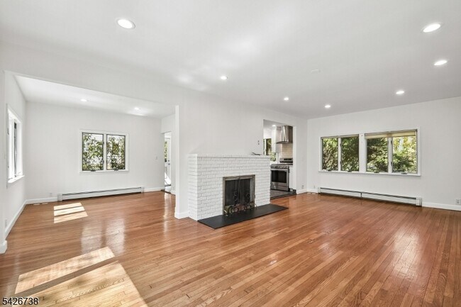 Foto del edificio - 296 Glen Ave