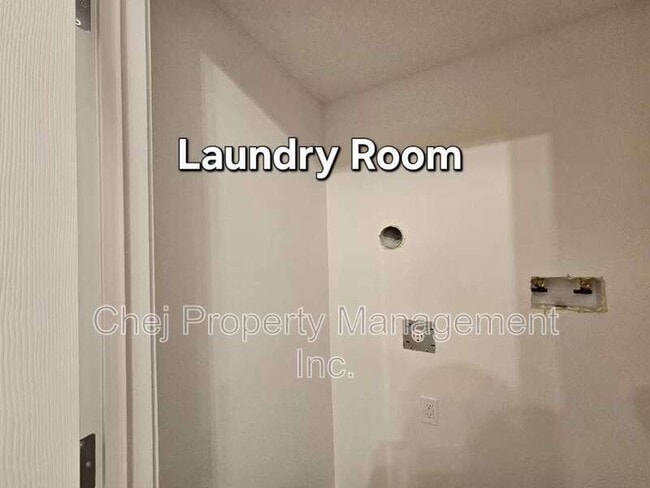Photo du bâtiment - 4640-4177 177 Ave NW