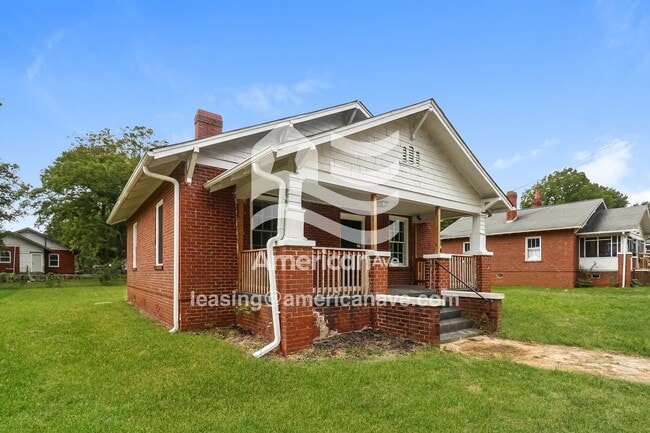 Building Photo - 806 Beech St