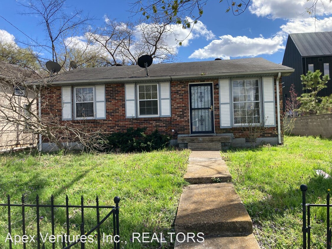 Foto principal - 3 br, 2 bath House - 308 Arrington St