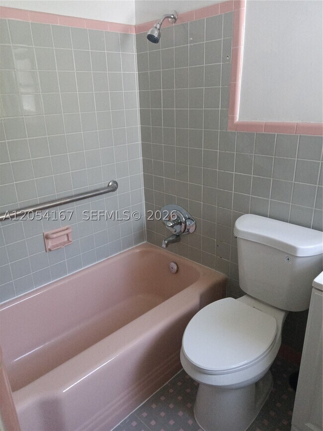Foto del edificio - 1024 Tyler St