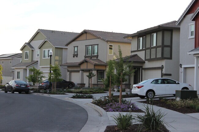 Foto del edificio - 3740 Cedargate Way