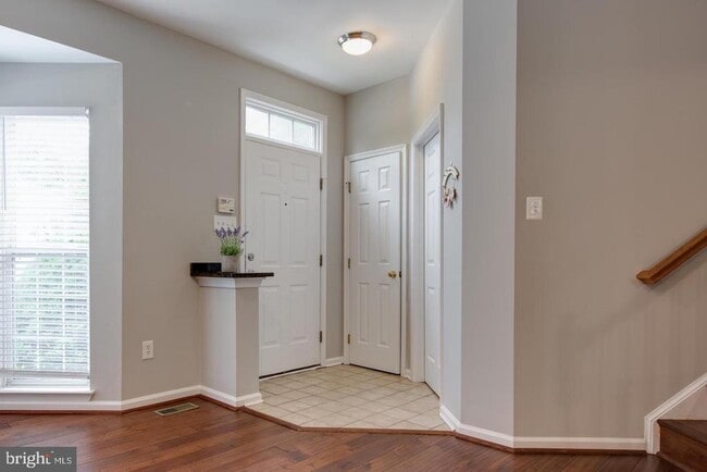 Building Photo - 8832 Papillon Dr