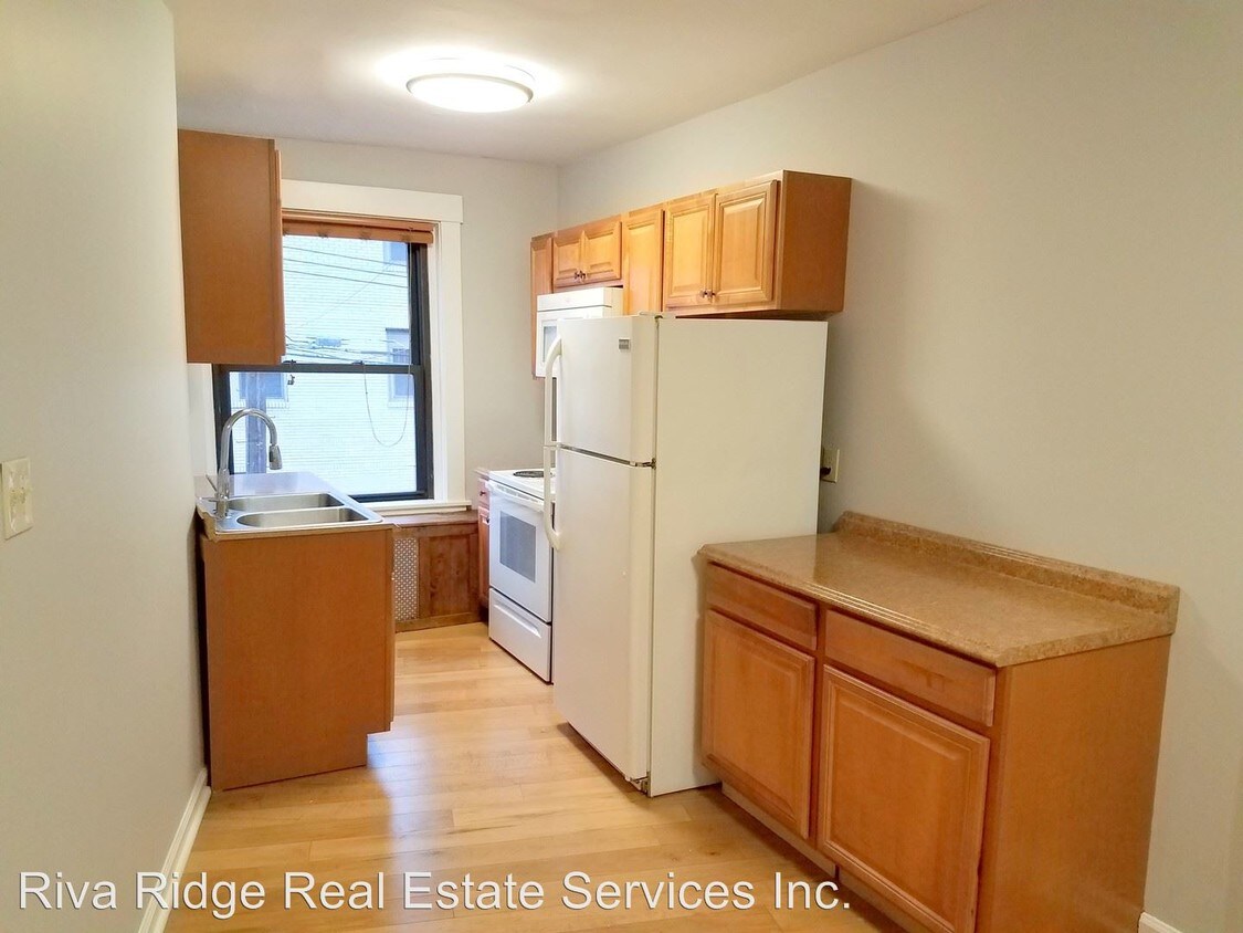 Primary Photo - 2906 Glenmore Ave