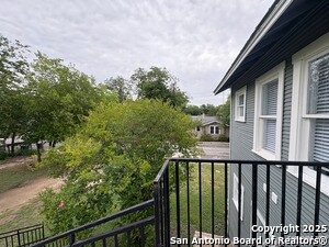 Foto del edificio - 805 W Summit Ave.