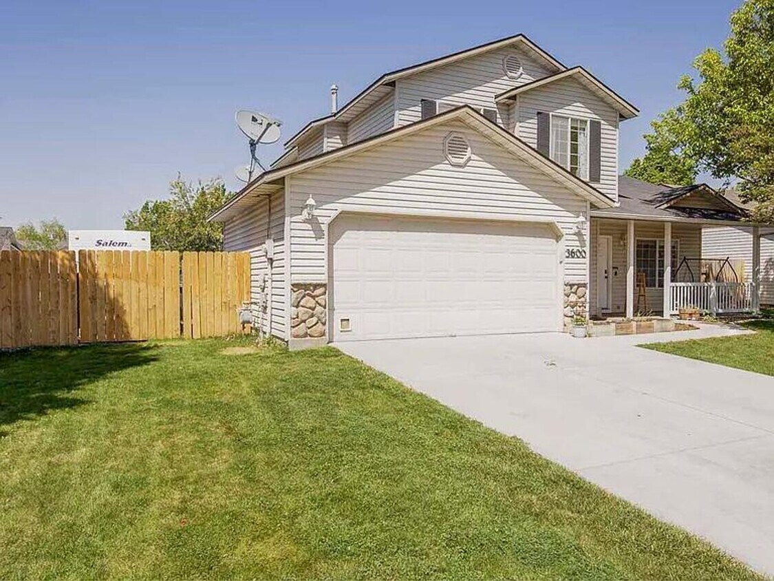 Primary Photo - 3600 E Emory Ave