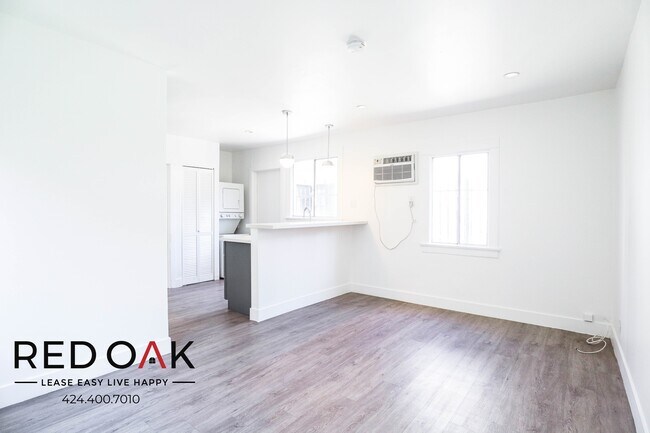 Foto del edificio - 4732 St Charles Pl