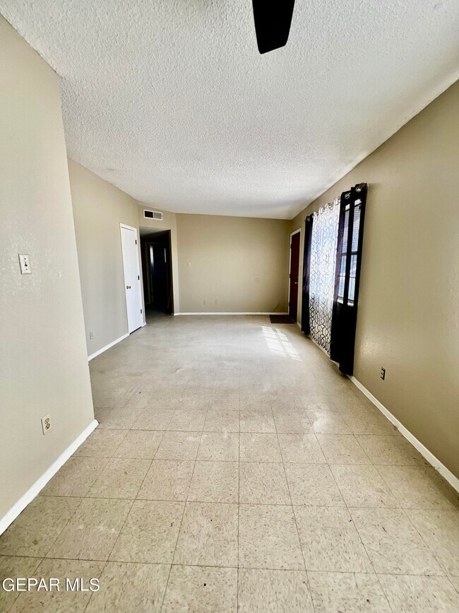 Foto del edificio - 2819 Wong Pl