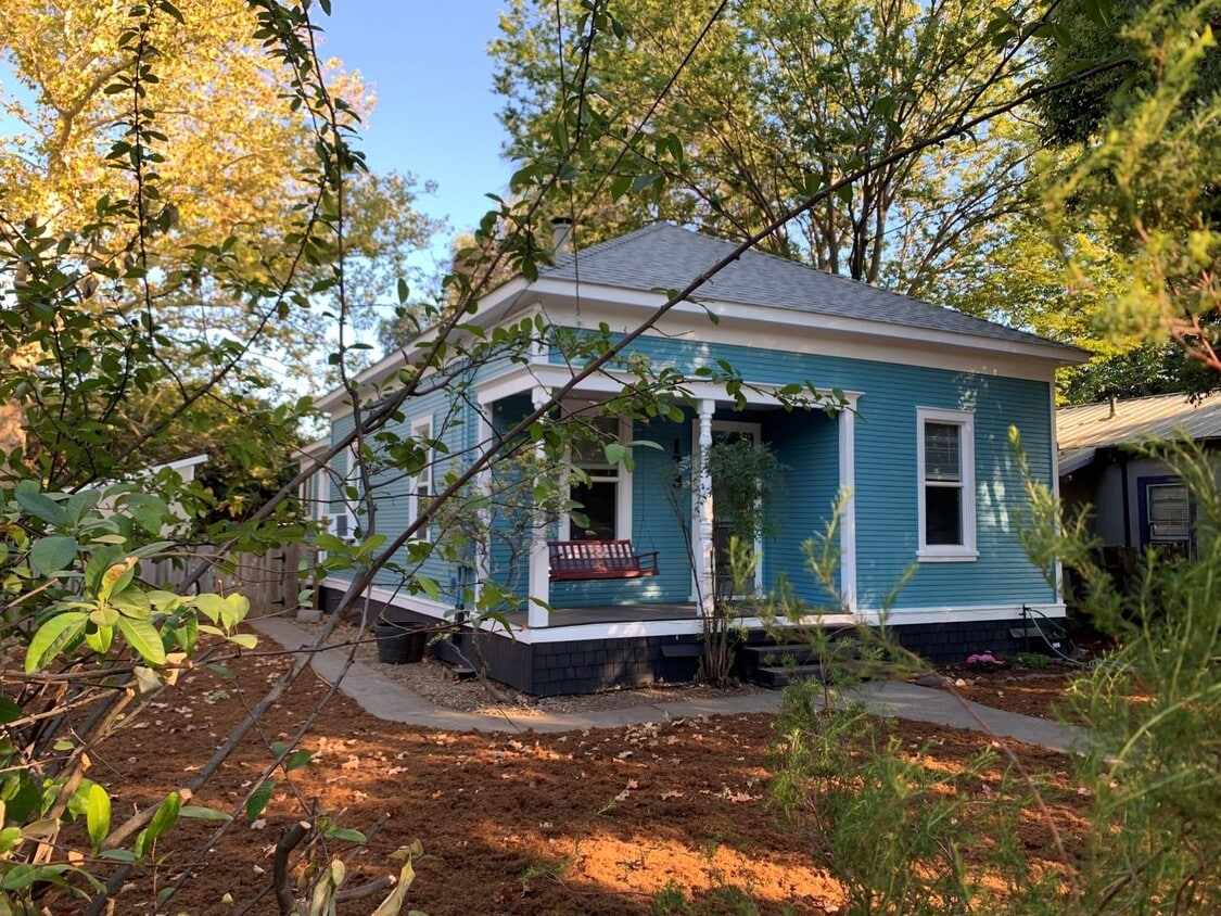 Primary Photo - Charming House