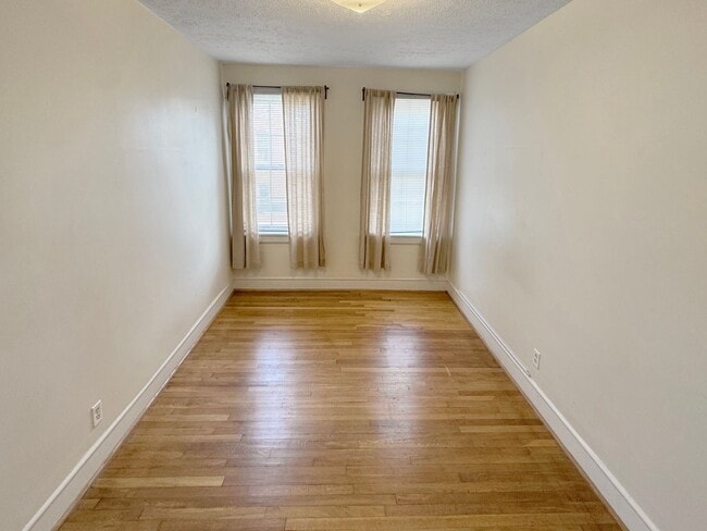 Building Photo - Charming 2-Bedroom in Fan District