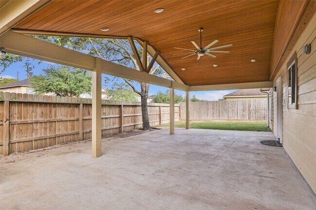 Foto del edificio - 12407 Clara Hills Ln