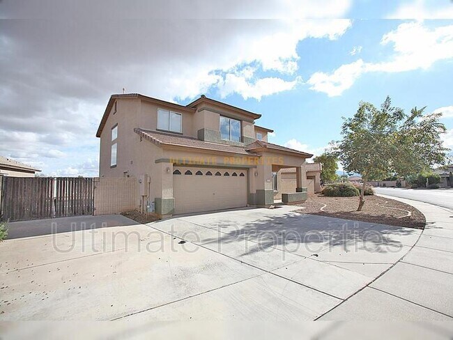 Building Photo - 721 S 123rd Dr