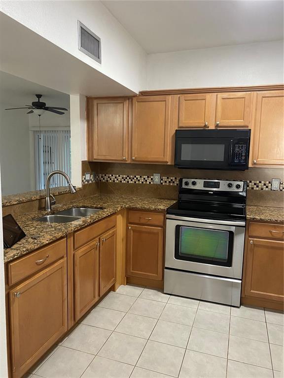 Foto del edificio - 6014 Portsdale Pl