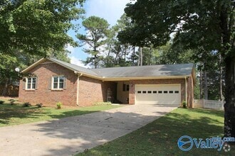 Building Photo - 141 Wedgewood Terrace Rd