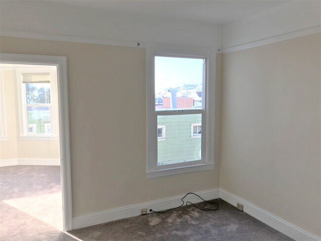 Building Photo - 807 41st Ave