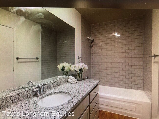 Foto del edificio - 2701-2703 Livingston Ave