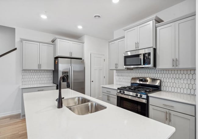Building Photo - 13644 Busch Ln