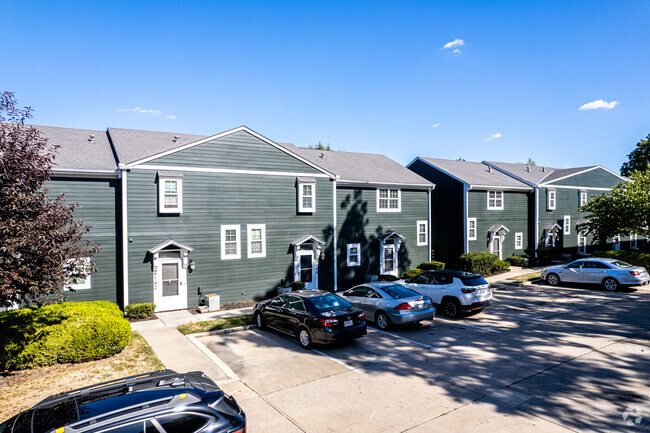 Building Photo - Roanoke Townhomes