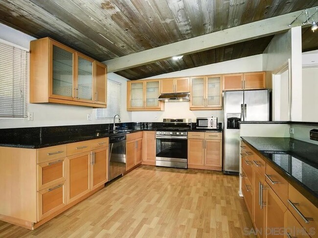 Building Photo - 5442 Baja Dr