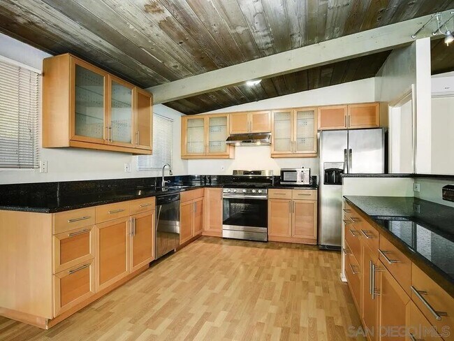 Foto del edificio - 5442 Baja Dr