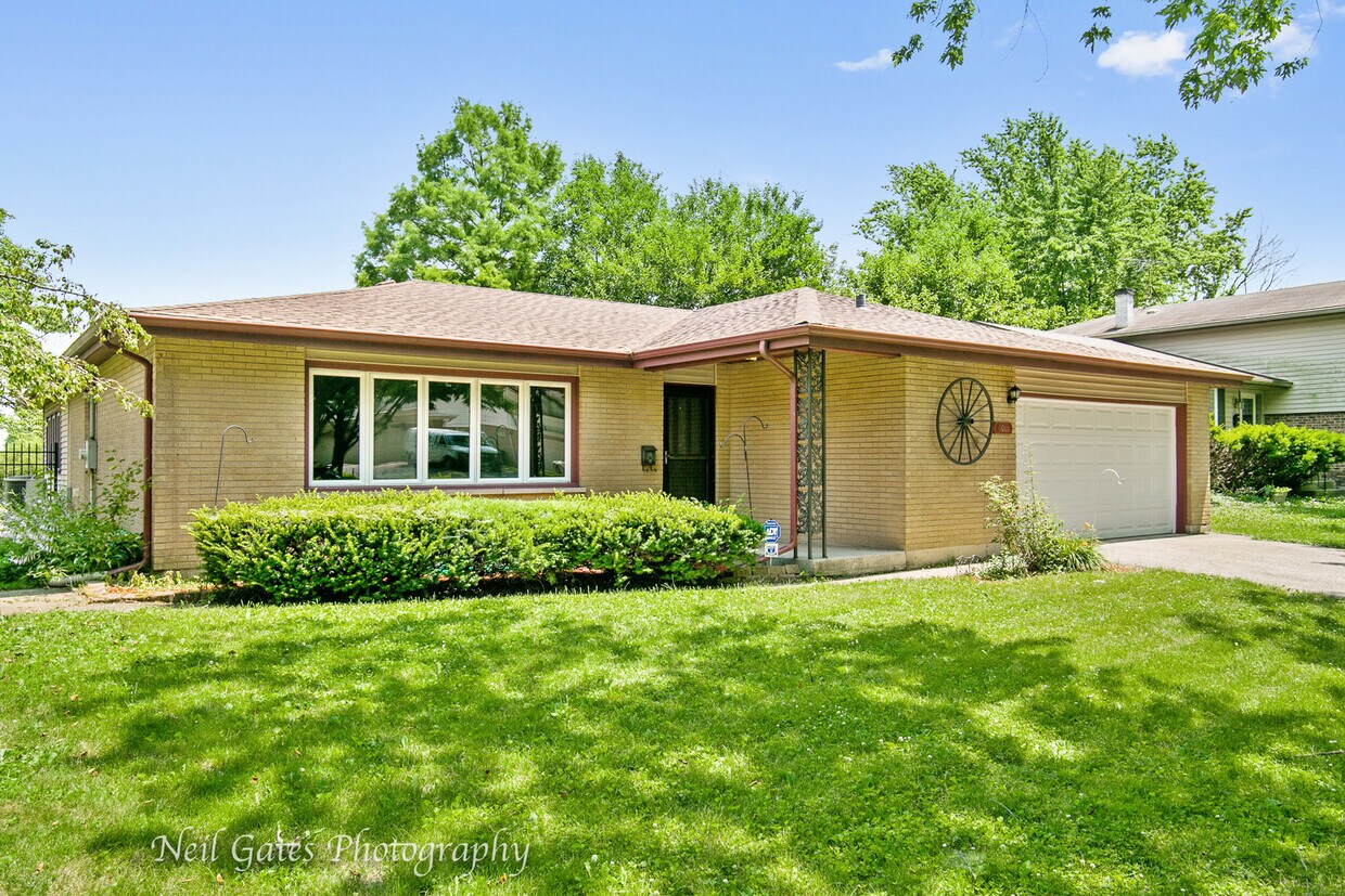 19001 Jonathan Ln, Homewood, IL 60430 House Rental in Homewood, IL