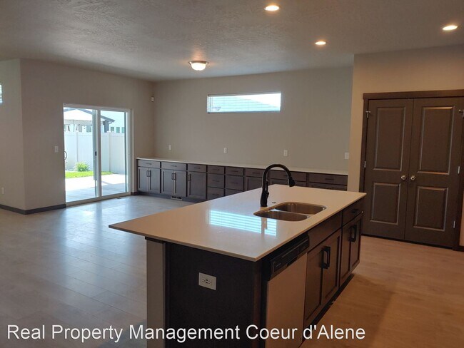 Building Photo - 3 br, 2 bath House - 246 N Olivewood Ln.