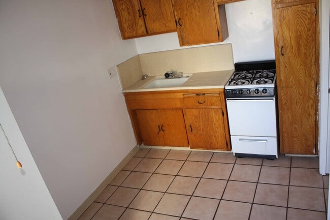 Kitchen - 2430 20th St