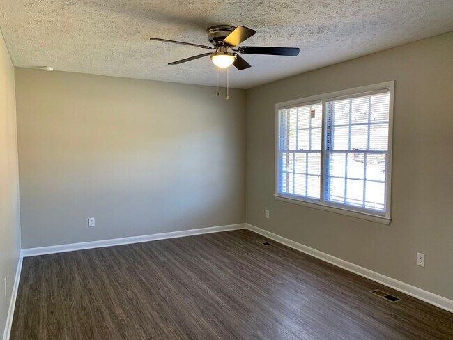 Foto del edificio - Lovely Updated Home in Spring Lake