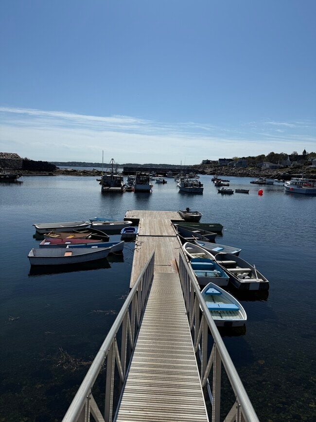 Building Photo - 154 Granite St