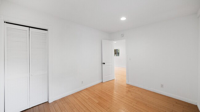 Building Photo - 9016 Harratt St