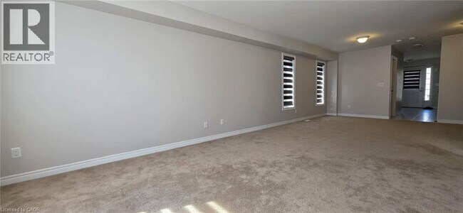Building Photo - 33 Freer Dr