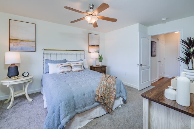 Building Photo - Parcstone Apartments