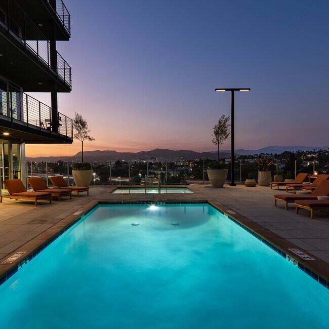 Building Photo - Silva