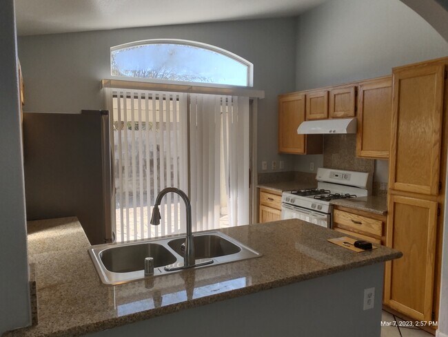 Foto del edificio - 8261 Gulfstar Ln