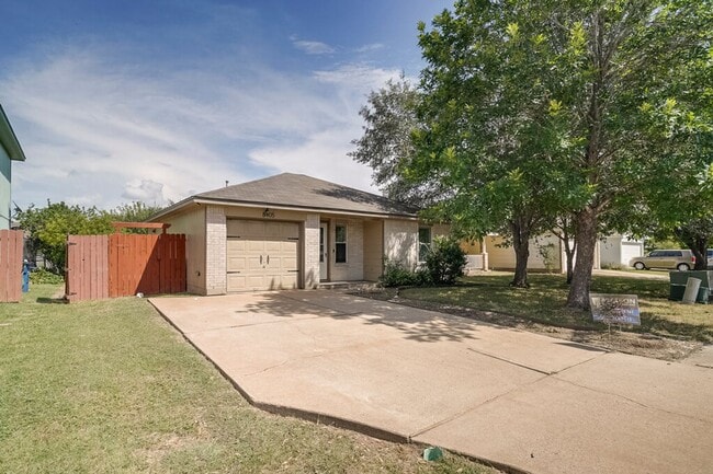 Foto del edificio - 8405 Winter Haven Rd