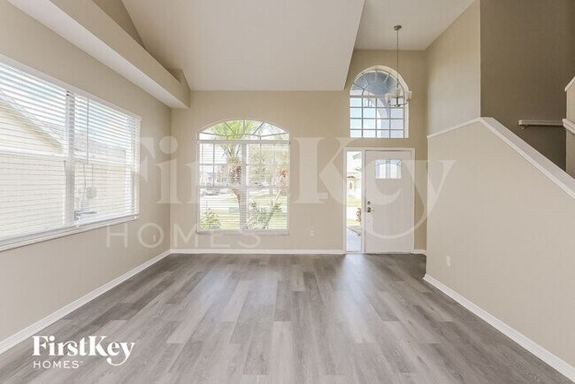 Building Photo - 1204 Franford Dr