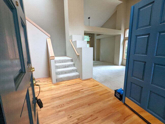 Building Photo - Spacious McCormick Woods 4 Bedroom Home!