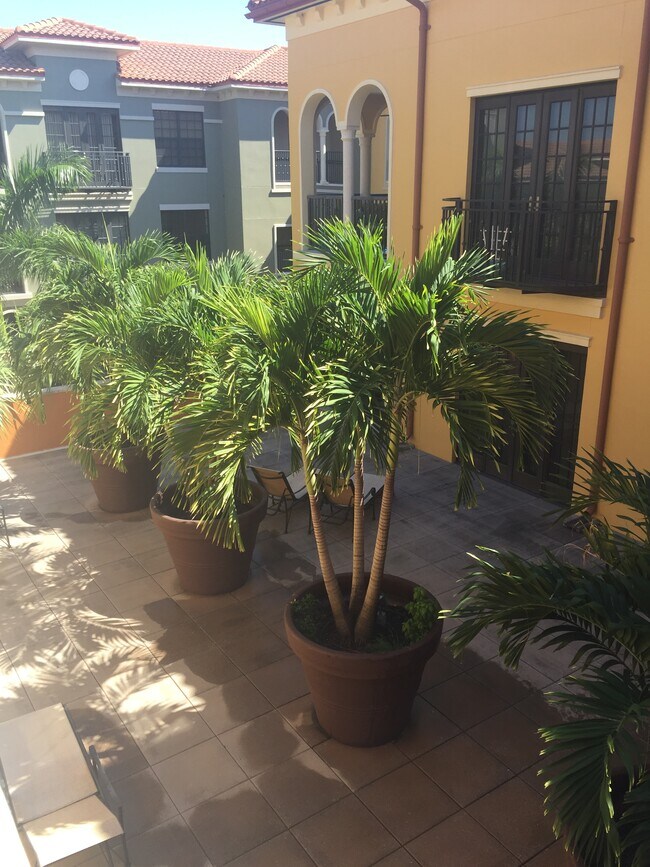 Photo - 23151 Fashion Dr Apartment