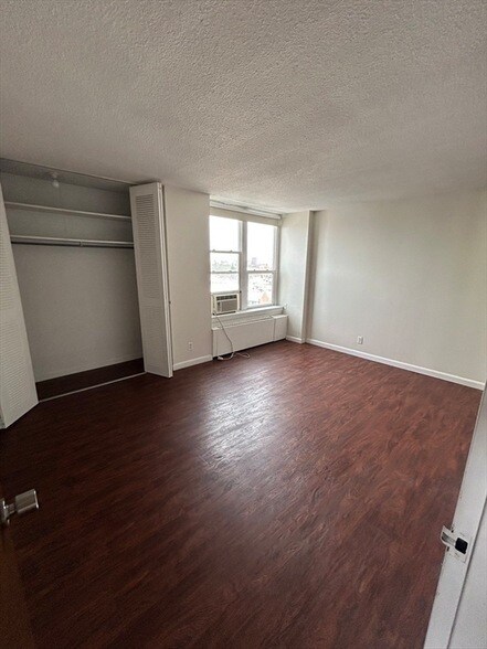 Foto del edificio - 872 Massachusetts Ave