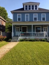 Building Photo - 405 E 12th Ave