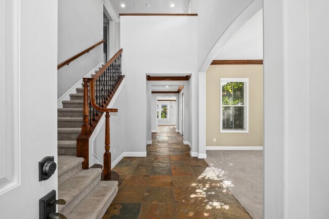 Foto del edificio - Stunning 5-Bedroom Pool Home in Talega – Luxury Living in San Clemente