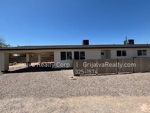 Building Photo - 2926 N Winstel Blvd