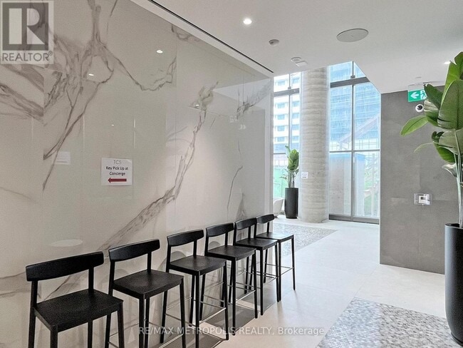 Photo du bâtiment - 7890-7890 Jane St