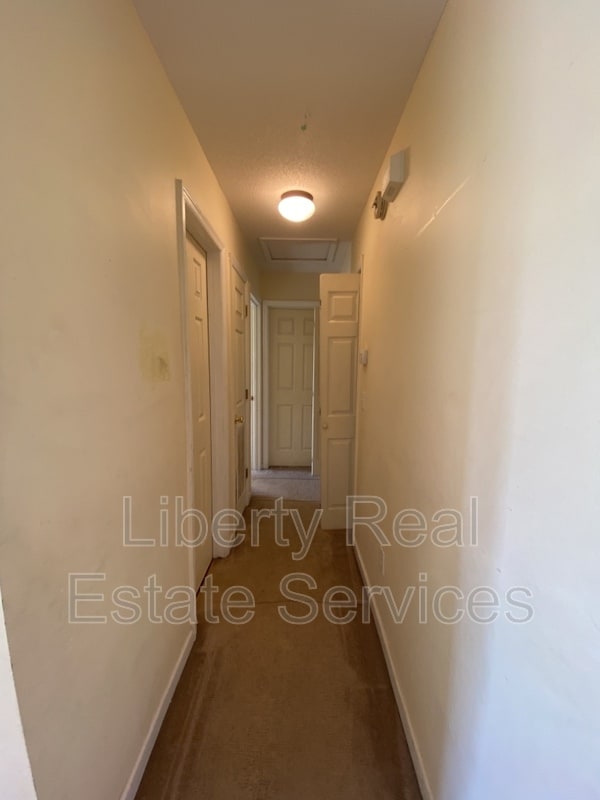 Building Photo - 135 Rolland St